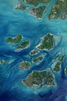 Topia - beautiful wallpaper from satellite images [Free]